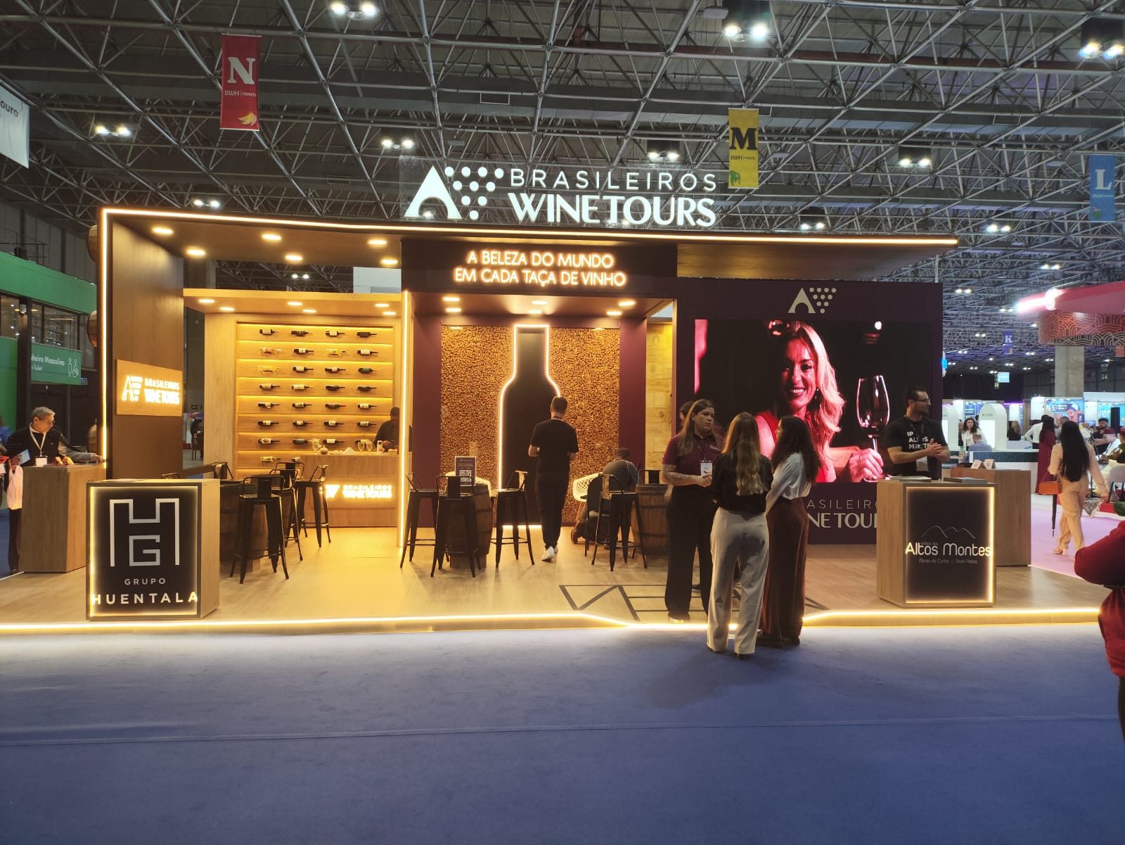 Fotografia do estande Brasileiros Wine Tours na ABAV Expo 2026